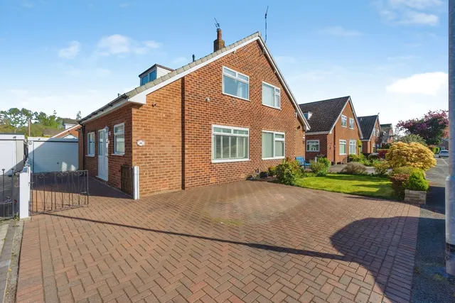 Stott Drive, Urmston, Manchester, Greater Manchester, M41, photo 1
