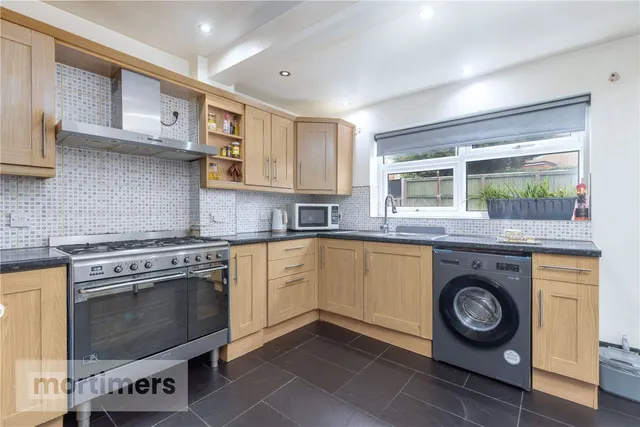 Rhyl Avenue, Blackburn, BB1, photo 2