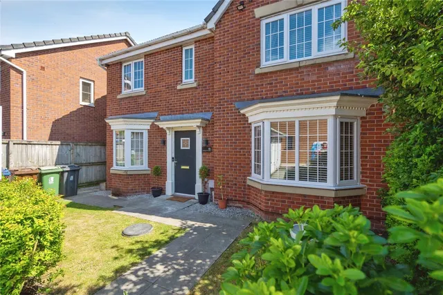 Kerscott Close, Ince, WN3, photo 2