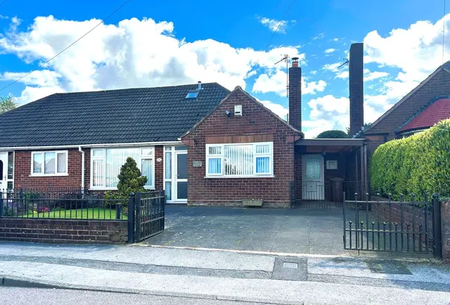 Adams Road, Shire Oak, WS8, photo 1