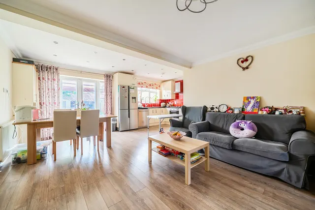 Cannon Lane, Pinner, HA5, photo 2