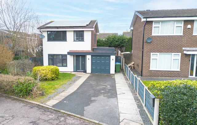 Dunscar Close, Birchwood, Warrington, Warrington, WA3 7LS, photo 1