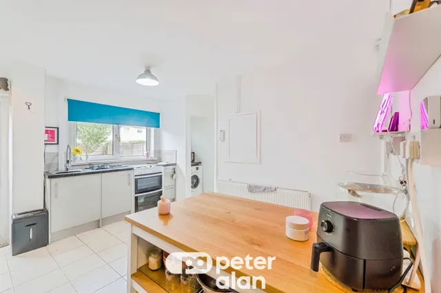 Festiniog Road, Cardiff, CF14, photo 3