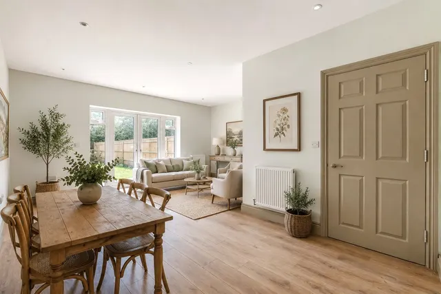 Guildford Road, Runfold, GU10, photo 2