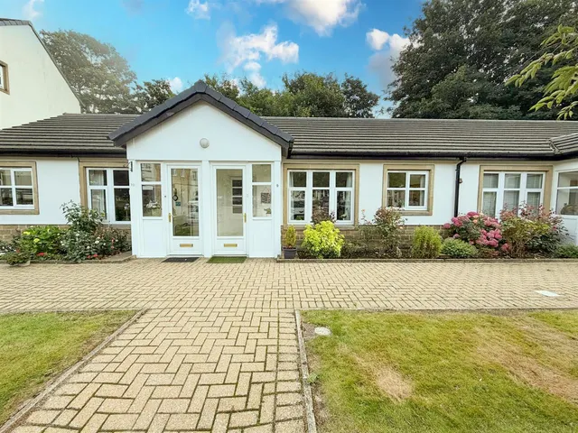 Threshfield Court, Threshfield, Skipton, BD23 5RZ, photo 1