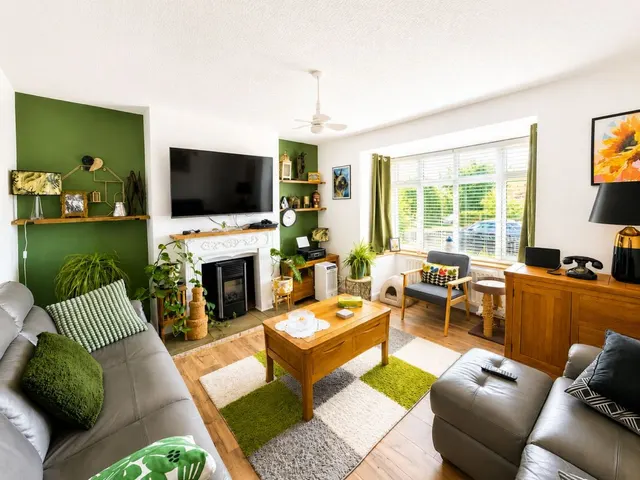 Pembury Grove, Bexhill on Sea, photo 2