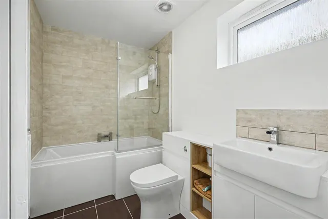 Hotspur Drive, Colwick, NG4, photo 3