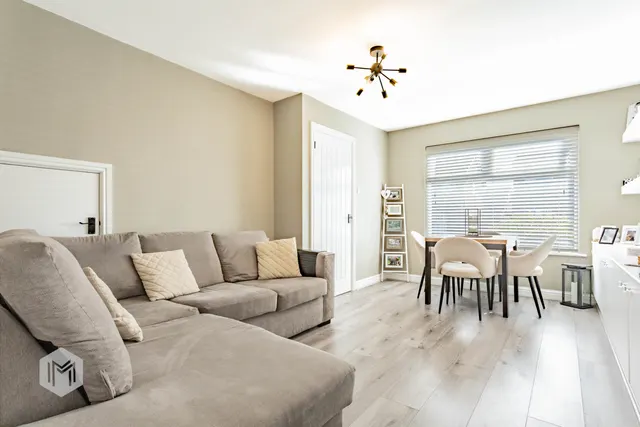 Thornham Drive, Bolton, BL1, photo 3