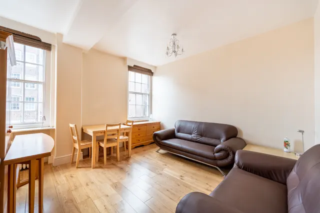 97a Queens Court, 15 Queensway, London, photo 1