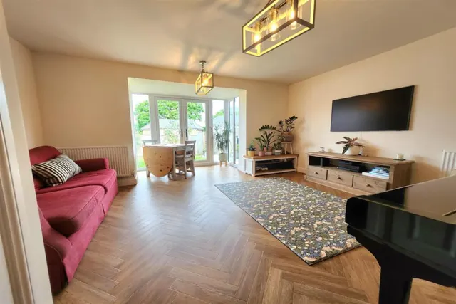 Photo 2 — Honeygold Vale, Appleton, Warrington, Warrington, WA4 5RQ