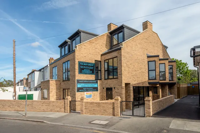 Photo 3 — Flat 6, Navy Rose Apartments, Morden