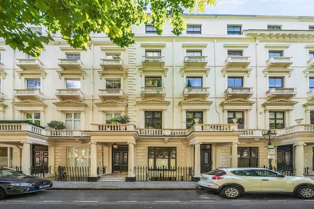 Queen's Gardens, London, W2, photo 1