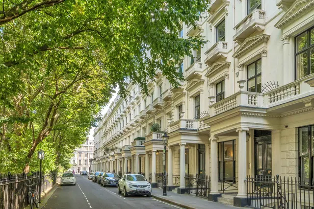 Queen's Gardens, London, W2, photo 1