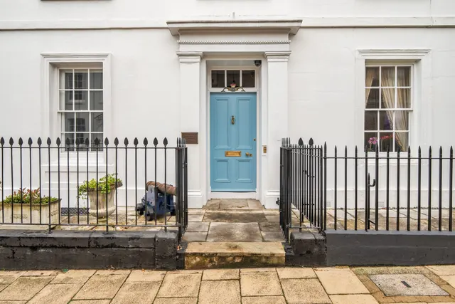 High Street, Fareham, PO16, photo 1