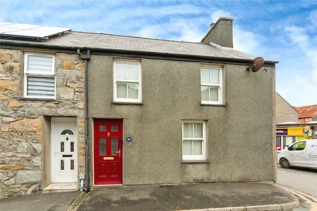 Eifl Road, Trefor, LL54, photo 1