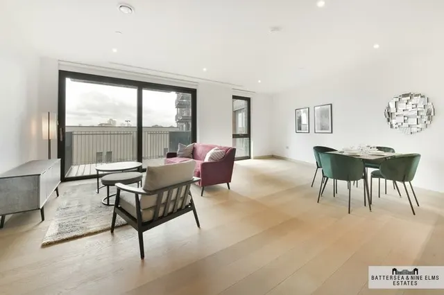 Embassy Gardens, SW11, photo 1