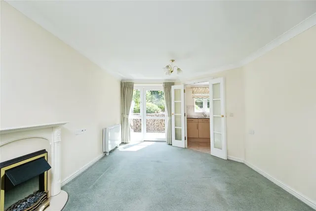 Photo 2 — Eden Court, Bletchley, Milton Keynes, Buckinghamshire, MK2