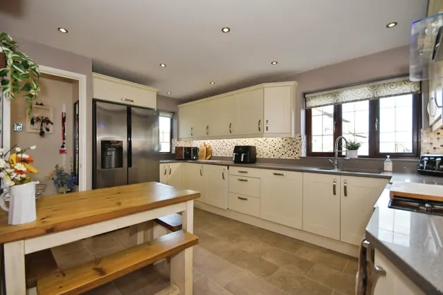 Photo 2 — Blue Bell Close, Derbyshire, S43