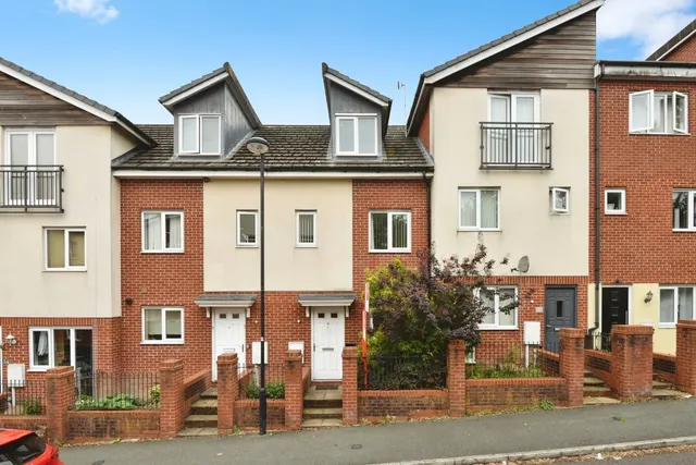 Brentleigh Way, Stoke-on-Trent, Staffordshire, ST1, photo 1