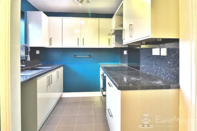 Northleach Close, Worcester, WR4, photo 3