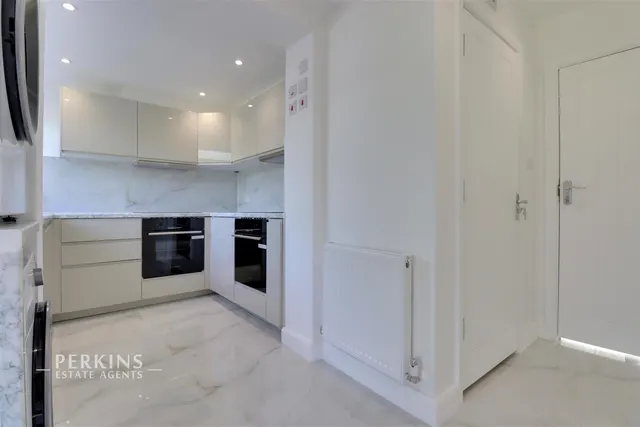 Horsenden Lane South Perivale, Greenford, UB6, photo 3