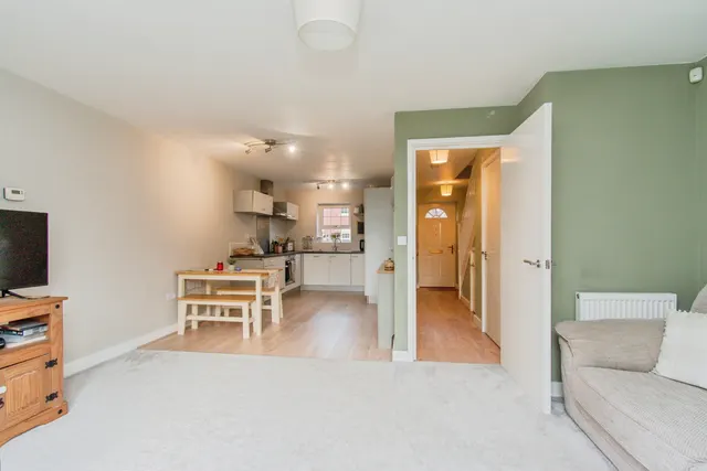 Photo 2 — Melville Drive, Castleford