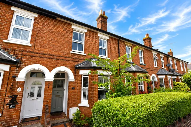 York Road, Farnborough, Hampshire, GU14 6NF, photo 1