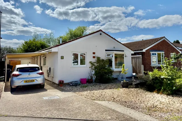 Larch Close, St. Ives, BH24, photo 2