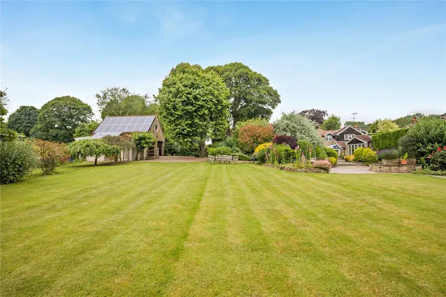 Lumby, Near Leeds, LS25, photo 3