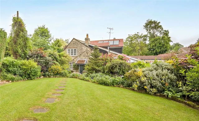 Lumby, Near Leeds, LS25, photo 1
