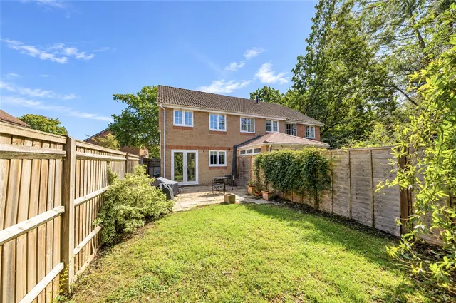 Marsh Gardens, Hedge End, SO30, photo 3