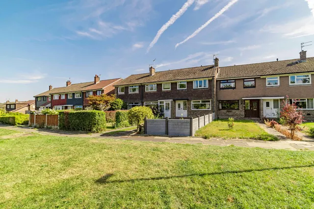 Tamar Way, Heywood, photo 1