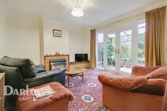 Pentrebane Road, Cardiff, photo 3
