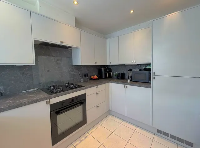 Photo 3 — Nightingale Crescent, Harold Wood, RM3 0GD