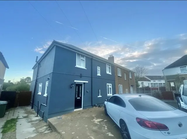 Park Avenue, Grays, RM20, photo 1