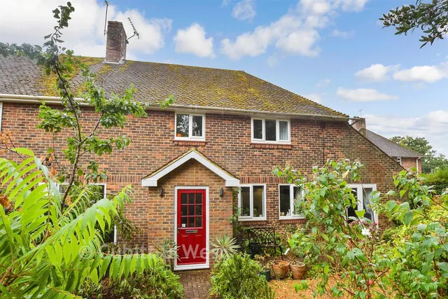 Spierbridge Road, Storrington, RH20, photo 1