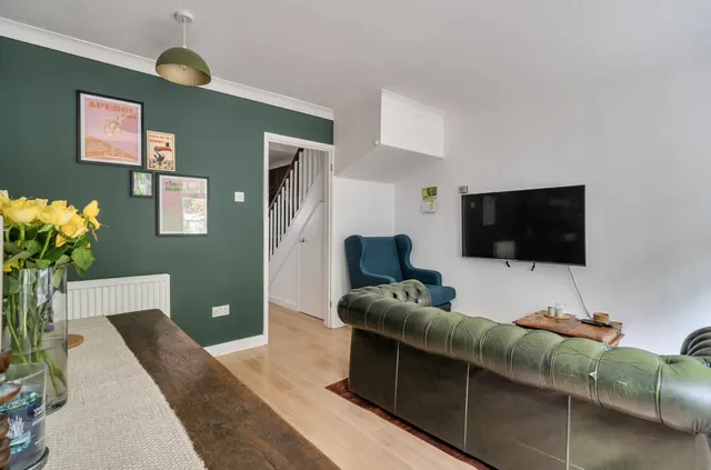 Barnett Lane, Lightwater, GU18, photo 3