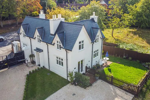 The Ridgeway, London, NW7, photo 1