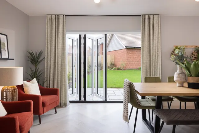 Brockhills Lane, New Milton, photo 1