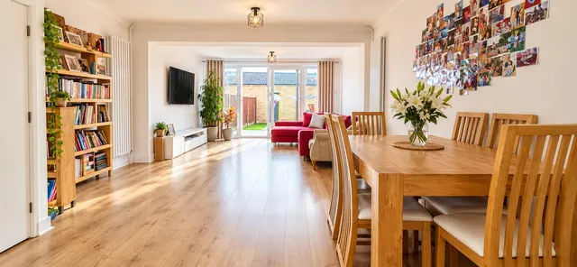 Whybridge Close, Rainham, RM13, photo 2