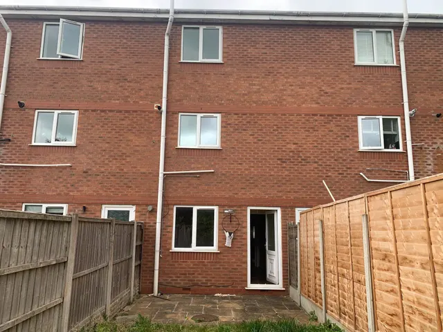 Queens Road, Birkenhead, CH42, photo 3
