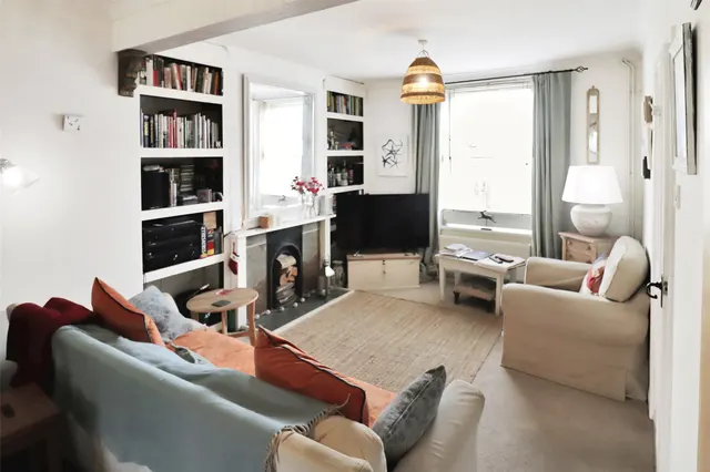 Belgrave Place, Taunton, TA2, photo 2