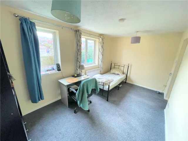 Henley Drive, Droitwich, WR9, photo 2
