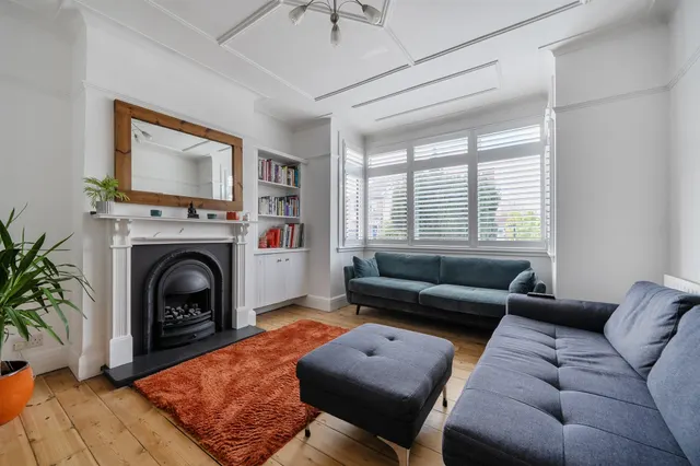 Photo 3 — Parsonage Lane, Enfield