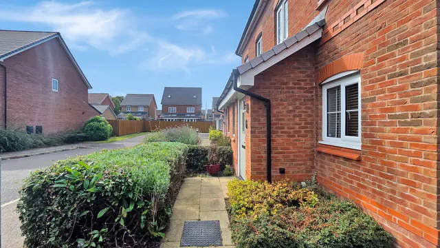 Chenille Close, Walkden, M28, photo 3