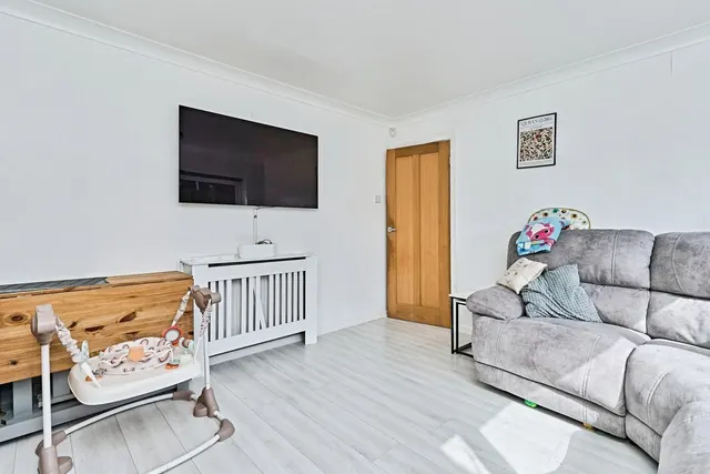 Photo 3 — Launceston Close, WALSALL, West Midlands, WS5