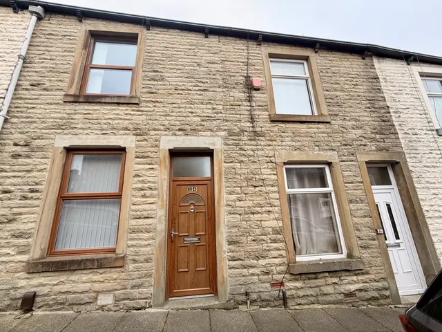 Oak Street, Burnley, BB12, photo 1