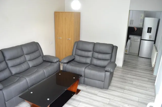 Shotton Walk, Manchester, M14, photo 1