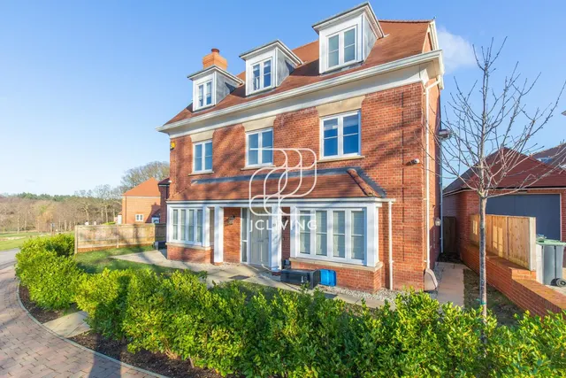 Whistler Drive, Barnet, EN4, photo 1