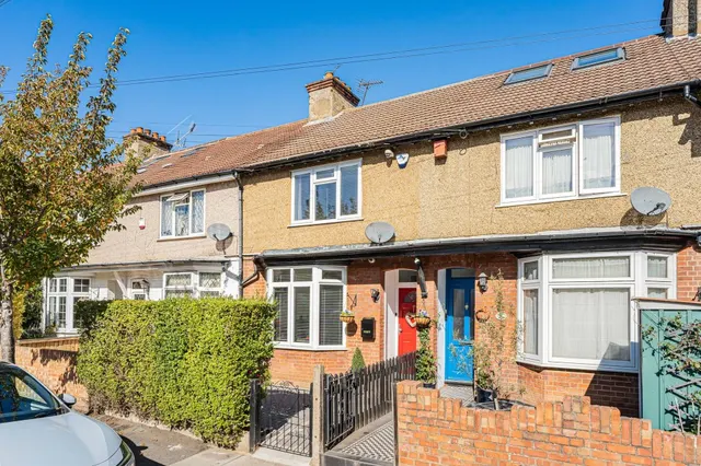Walford Road, Uxbridge, UB8, photo 1